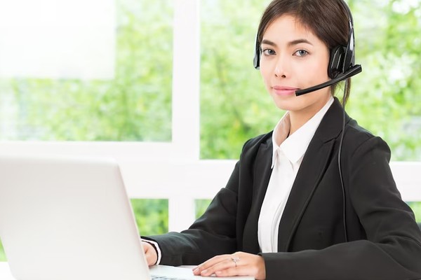 Hỗ trợ khách hàng chuyên nghiệp 24/7